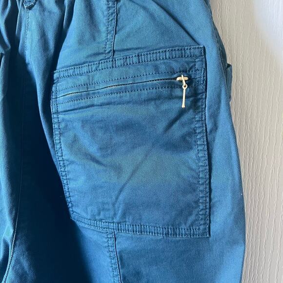 Anthropologie Ellie
Embroidered Utility High Waisted Paperbag Pants
Blue Size 4 - Picture 4 of 8